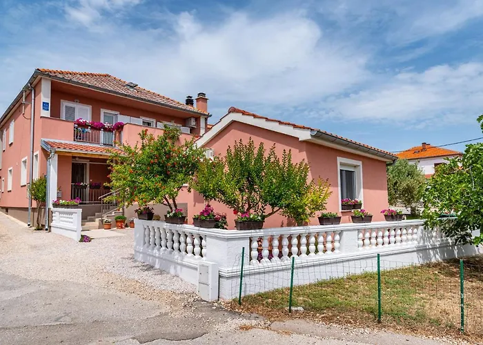 Nekic 포세다르예